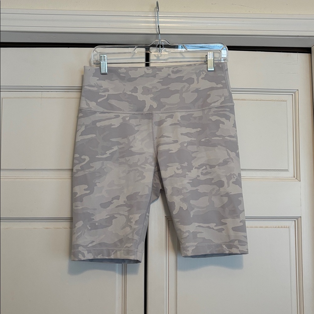 Lululemon Wunder Under Ribbed
Incognito Camo Jacquard Alpine White Starlight - Picture 3 of 8